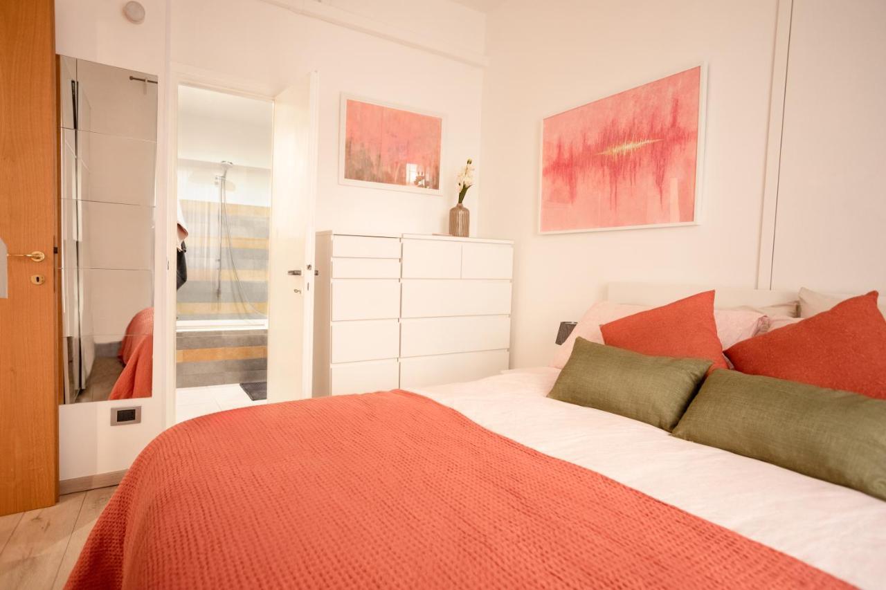 Xenia Apartments - Enjoy Porta Venezia In Modern Apt- 10 Min From Duomo Milão Exterior foto